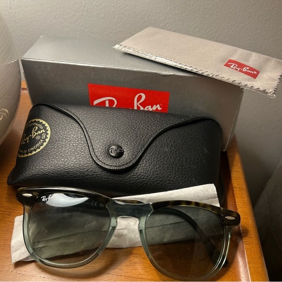 Ray-Ban Accessories - Ray-Ban Black Hawkeye Sunglasses and Case